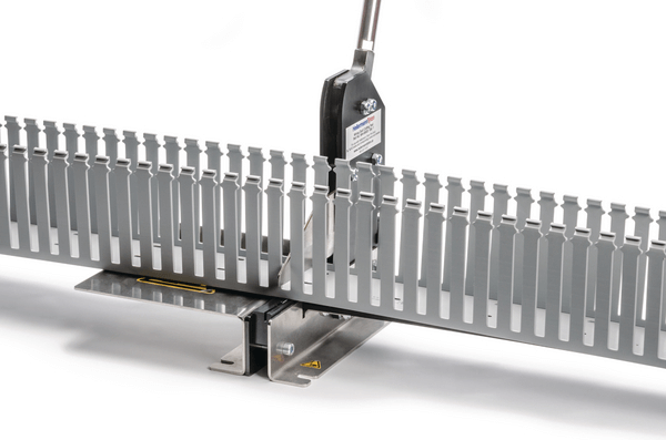 Corte de canaleta sob medida